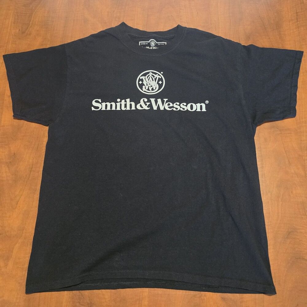 Smith & Wesson Mens Short Sleeve Preshrunk Cotton Graphic Spell Out Logo Tee L